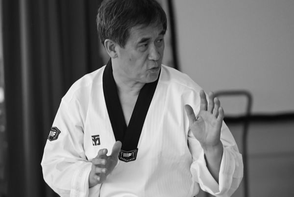 grand-master-kim-yong-ho-teaching